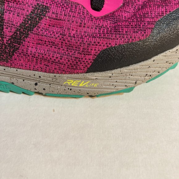 Kids Neon New Balance size 2 - Picture 7 of 10